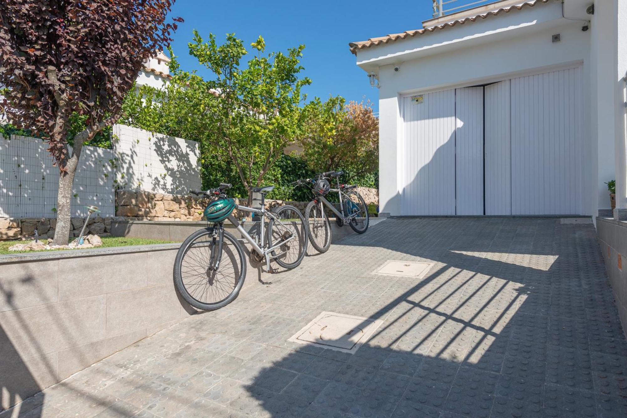 Villa Isabel Playa de Muro  Exterior photo